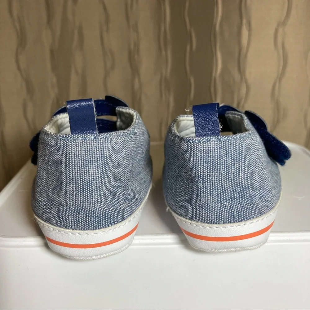 🌺 Carter's Baby Infant Boy's Size 6-9 M Blue Shark Eyes Teeth